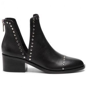 Steve Madden Conspire studded booties size 7.5/8